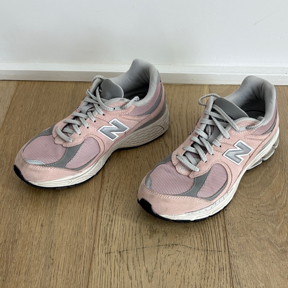 New Balance 2002R Mens Running Shoes Pink - Picture 3 of 4